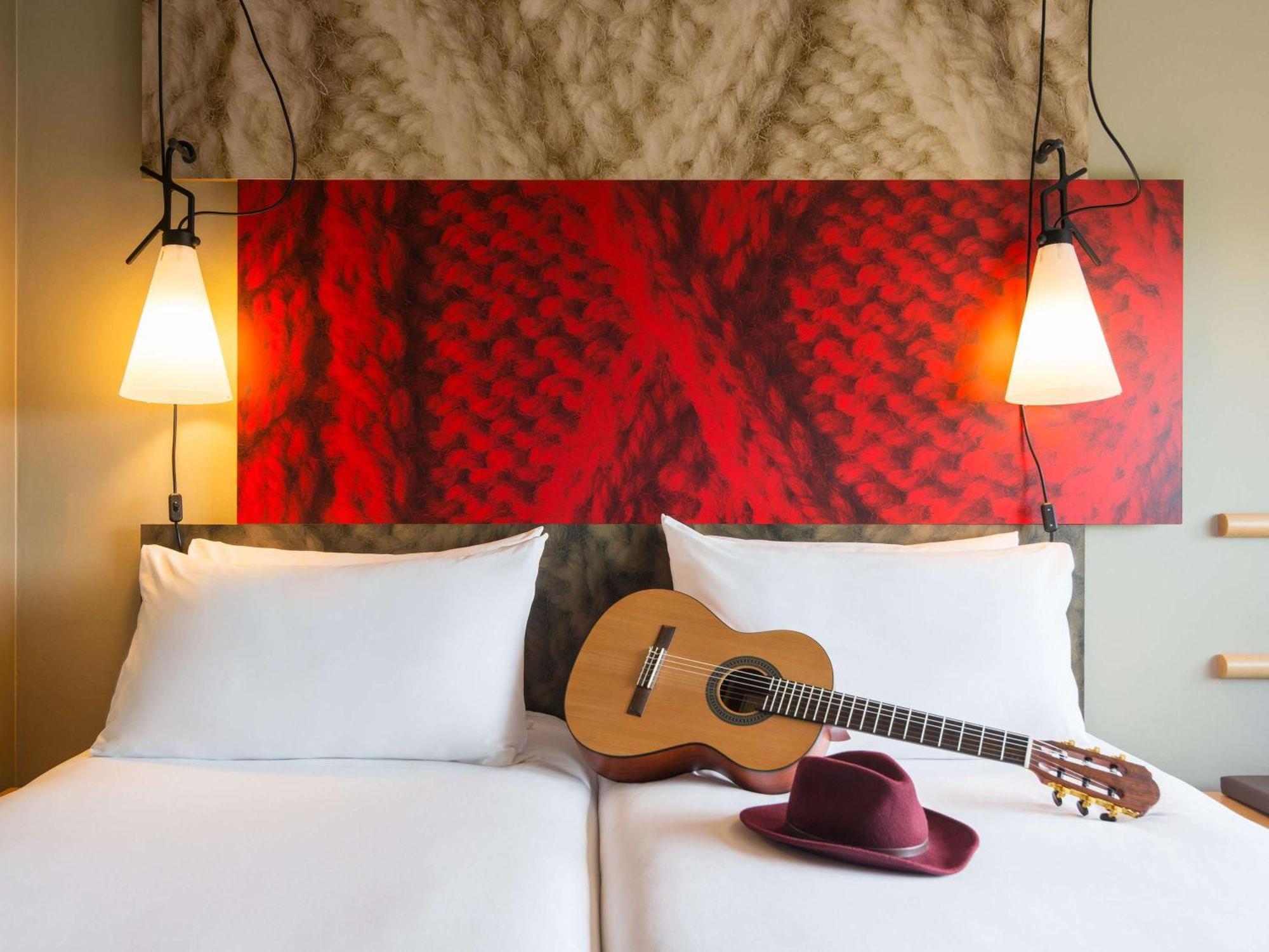 Отель Ibis Centre Royal Mile - Hunter Square Эдинбург