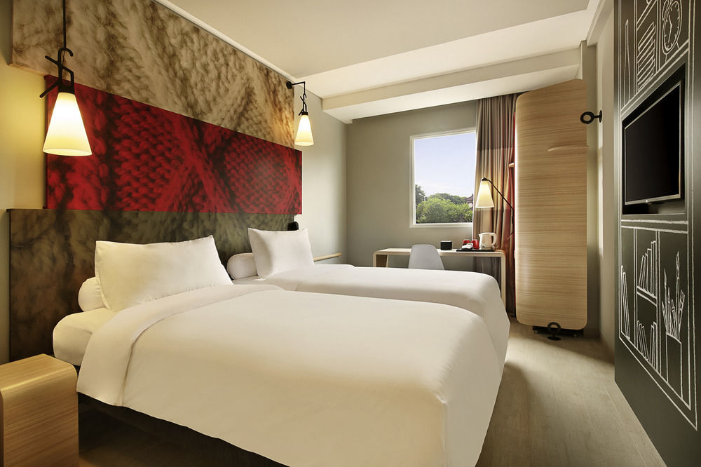 Ibis Centre Royal Mile - Hunter Square 3* Эдинбург
