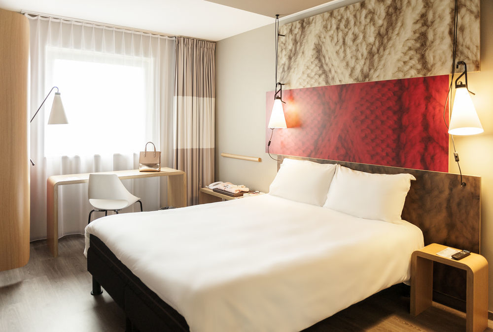 Ibis Centre Royal Mile - Hunter Square Отель Эдинбург